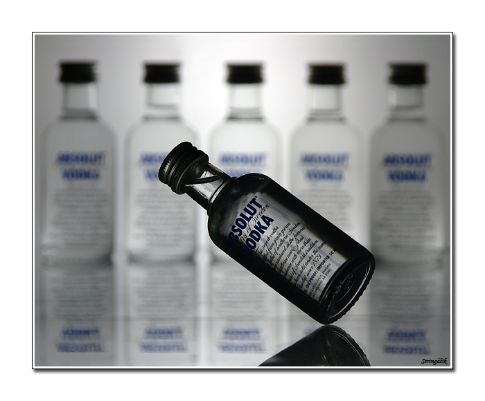 <B><U>... povznáša ...</B></U>