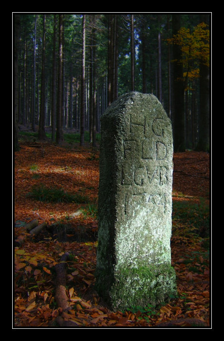 ..: Na pomezí :..