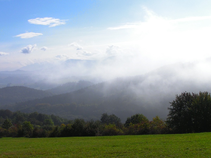 mlha přede mnou, mlha za mnou