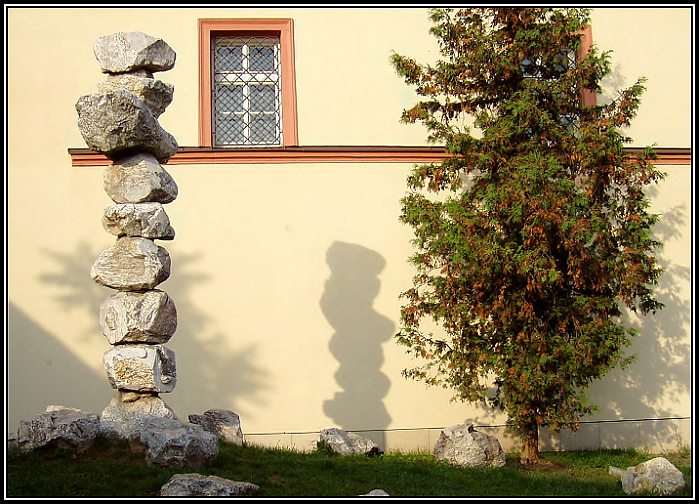 Gnomon a jeho kamoš.
