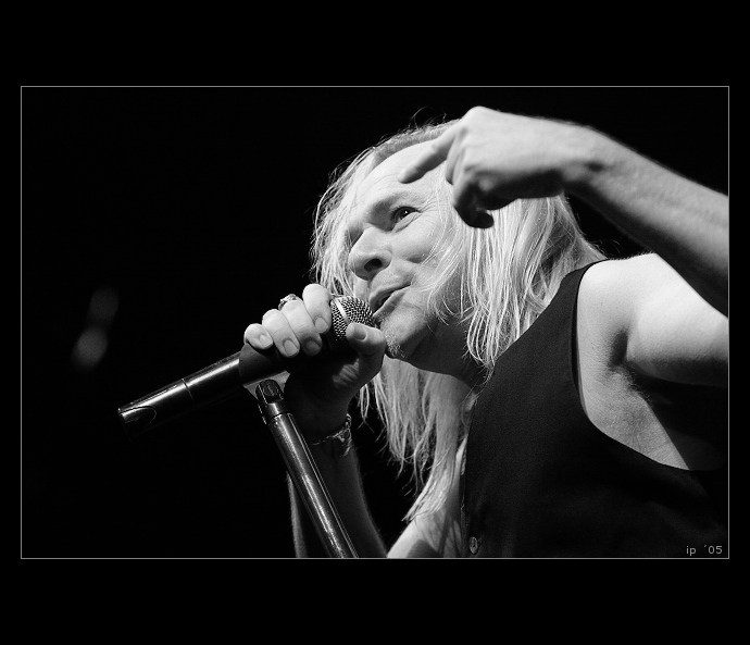 .: Uriah Heep - Bernie Shaw :.