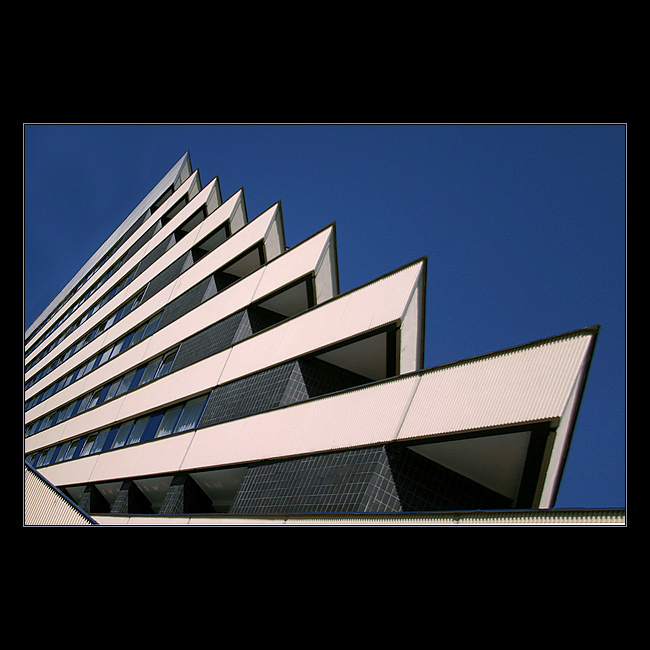  * HOTEL PYRAMIDA *