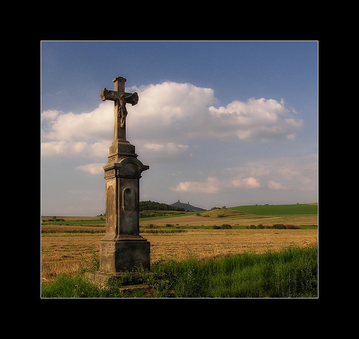 ve znamení kříže......