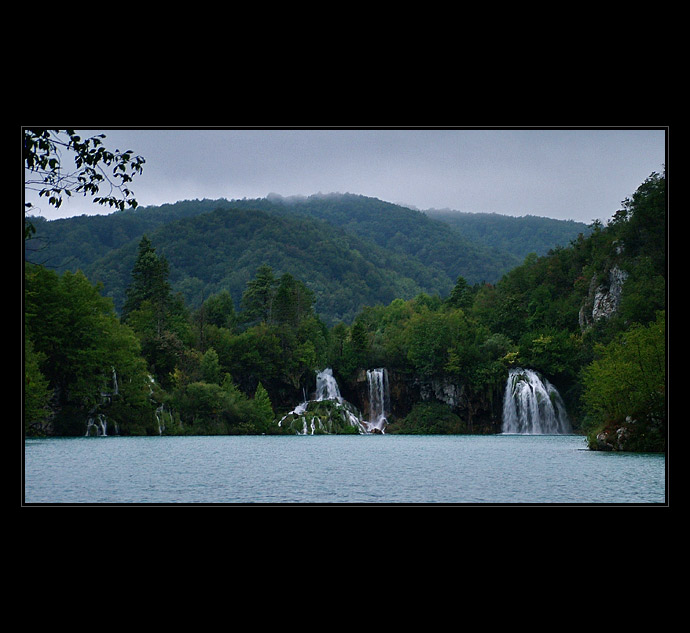 soumrak nad Plitvicemi
