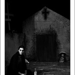 Tělu do hrobu přísluší