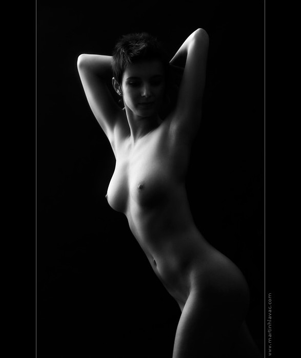 V