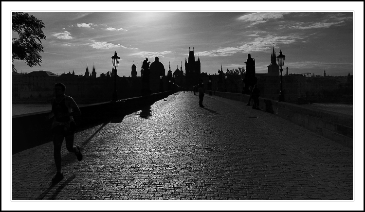 Běh se sluncem v zádech