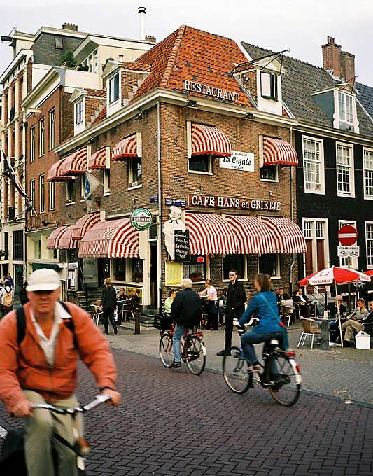 Amsterdam III - Červená a biela