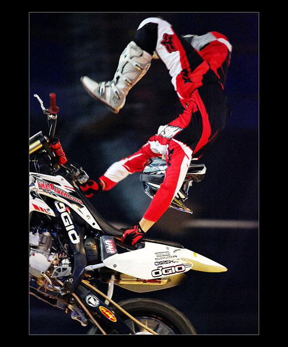 _acrobatic