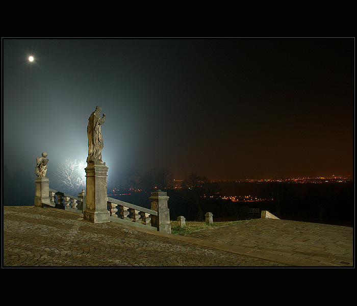 Když svatí bdí nad městem