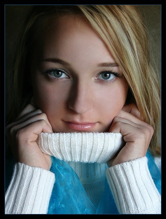 Blond Blueeyed Lucy