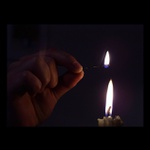 Svítí svíčka ... zhasla :)