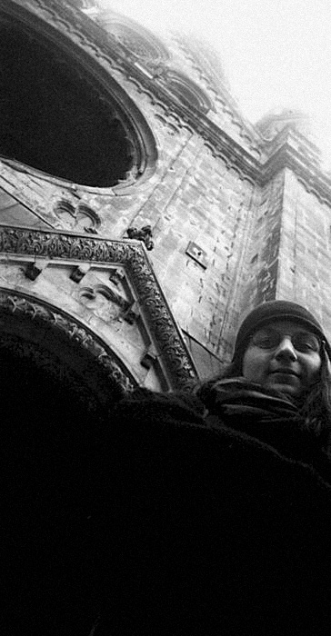 Lucie uz nečeká na Petra...