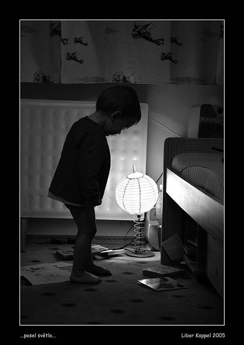 ...posel světla...