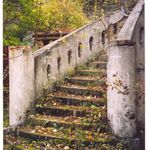 Schody do \"strašidelnýh\" domu na Kokořínsku