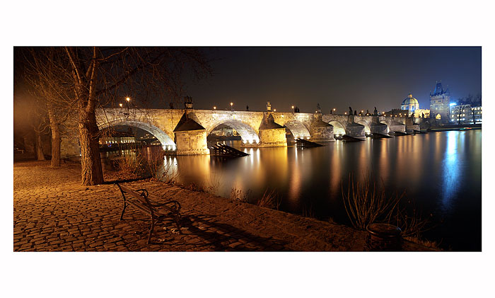 ::: Praha III. 17.30 Hod.  :::