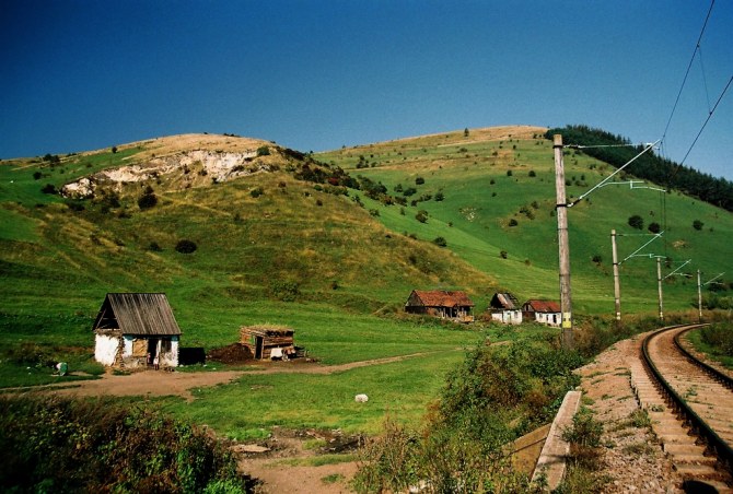 *** R O M A N I A - In the country II ***