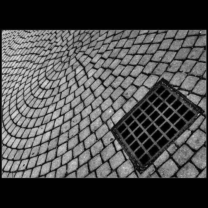 Po kanálech nešlapu...