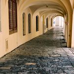 Podloubí na Maltézském náměstí