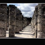 Chichen Itzá - hala tisíce sloupů.