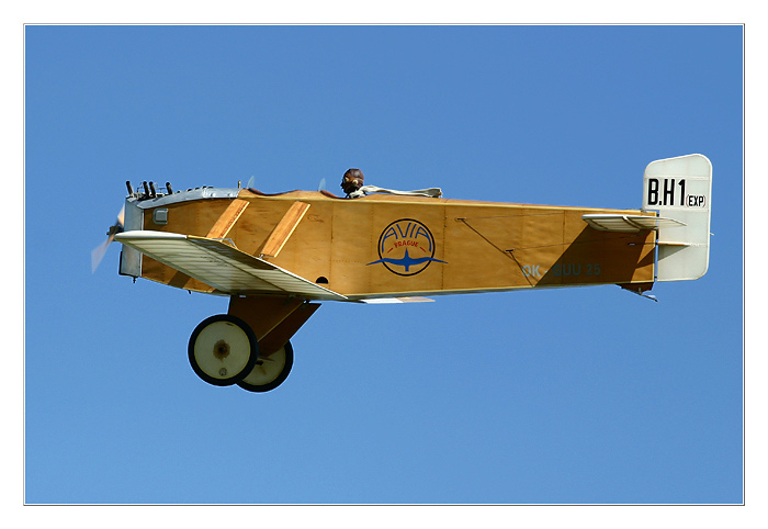 ať mi vlaje šála...