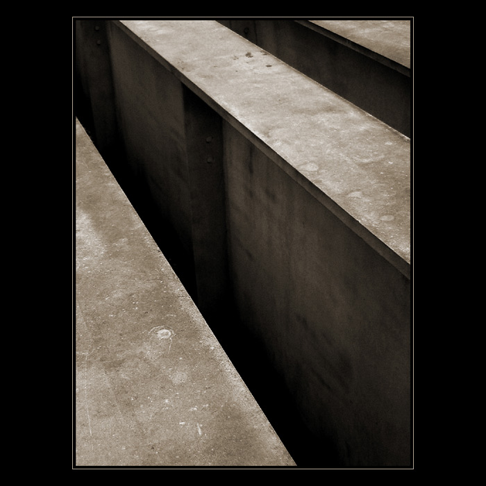 ◄Something►