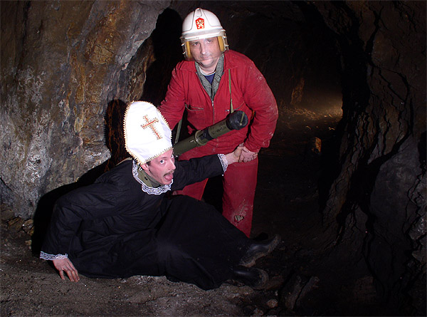 pomatený mnich, potenciální sympatizant frakce bojovných ovcí