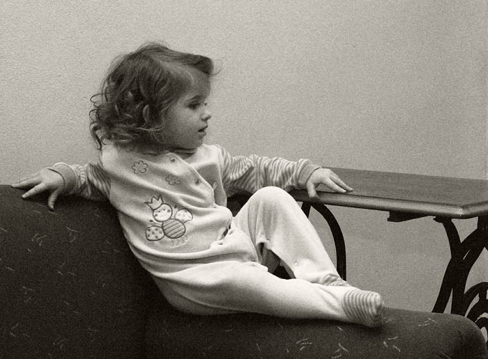 Karolína na sofa