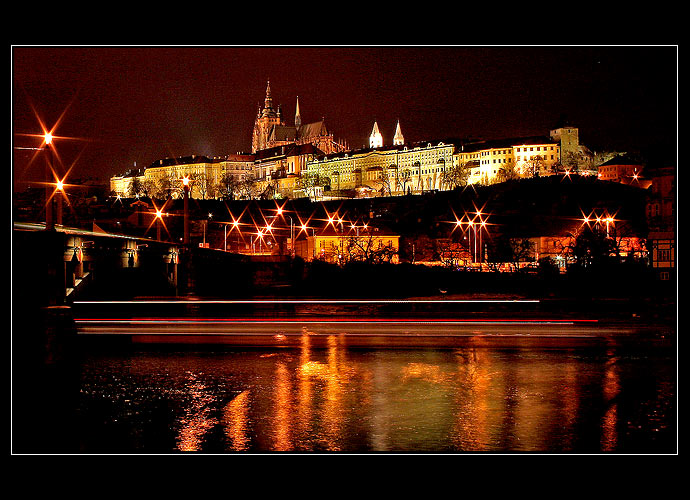 Hrad a parník