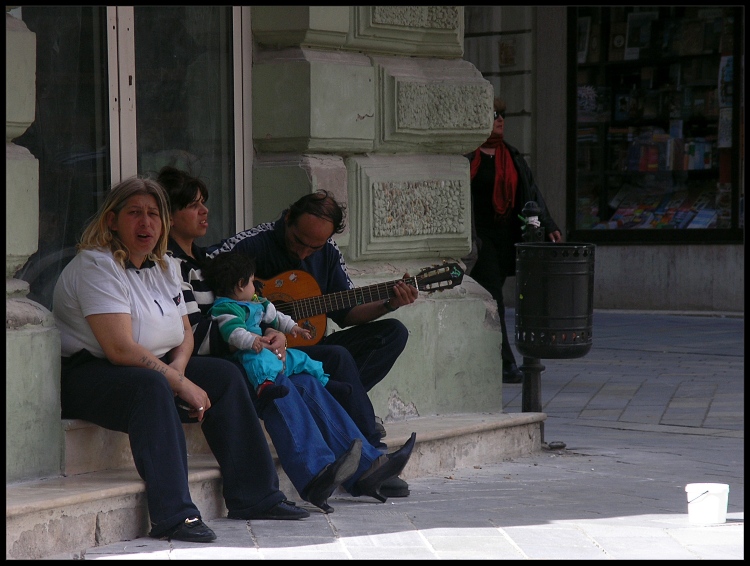 Čo čumíš, gádžo... :-)