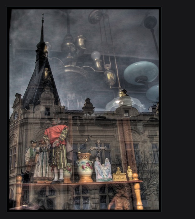 Satan a kriz, starozitnosti pekne pohromade
