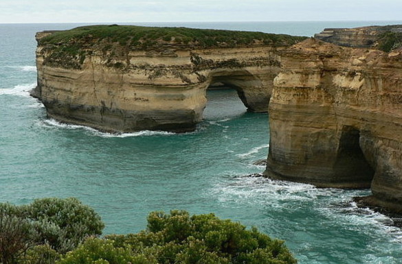 sklaiska po cestě na Great Ocean Road