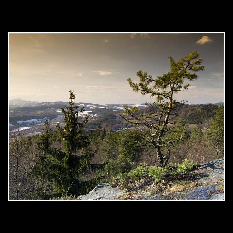 Sníh ustupuje, jaro ožívá a krajina se obarvuje...