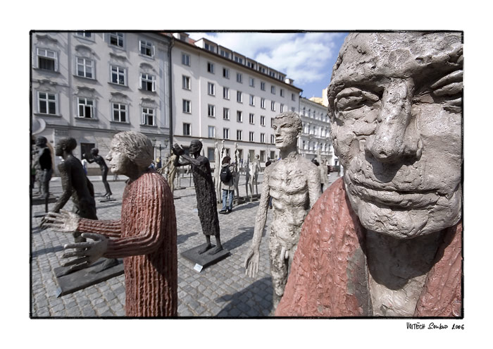 Už přicházejí ...