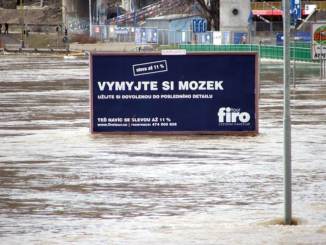 ...reklama za každou cenu...