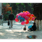 Nesed na te zemi, at se nenastydnes!