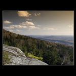 Sníh ustoupil a krajina se začína obarvovat...