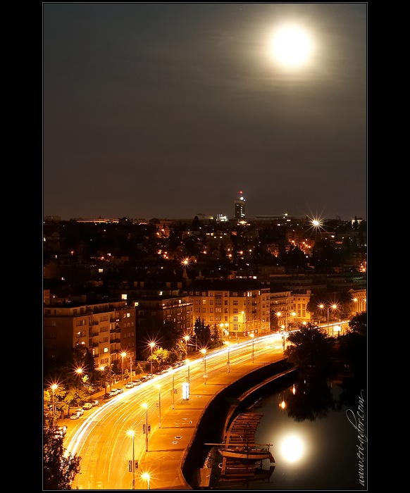 .:Půlnoční náladovka:.