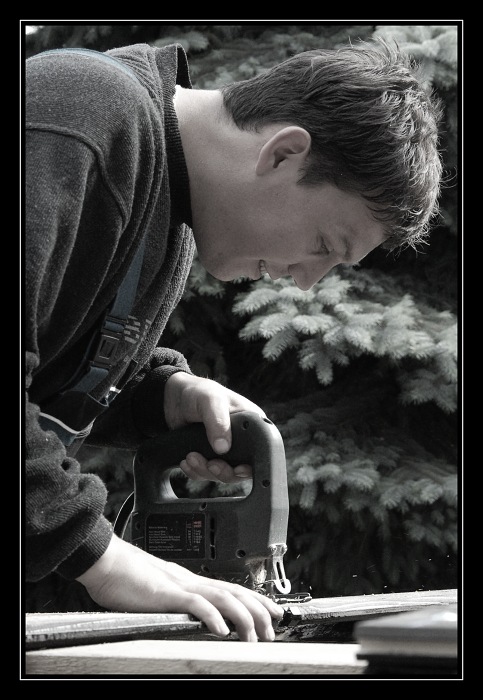 Jeden robí,druhý focí a trecí to ohodnocí ;/