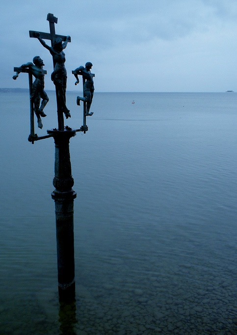 golgota v jezeře...