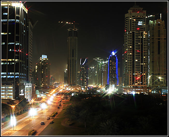 Dubai Marina za noci