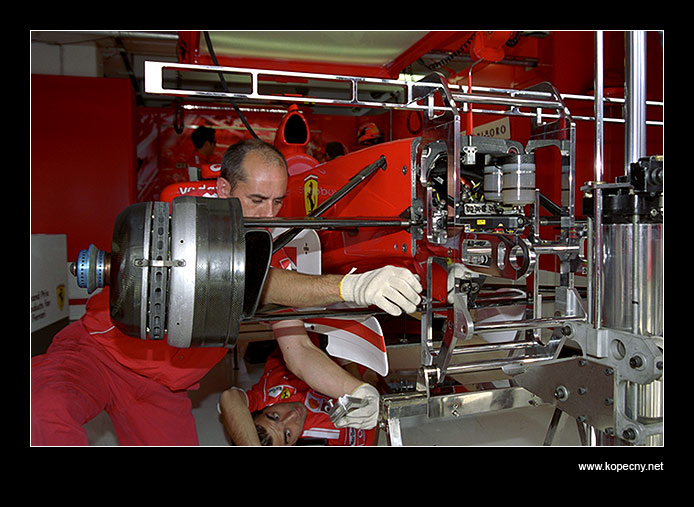 Ferrari jako v bavlnce...