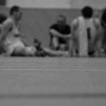 míč koukající na čáru po ukončení utkání