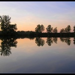 Romantický západ rybárov...