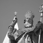 Vidíš támhle to?!