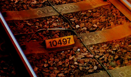 10497
