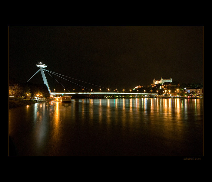 Nočná Bratislava