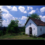 Kaplička na kopci...