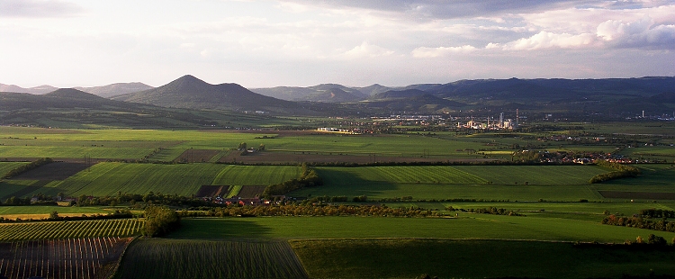 České středohoří z Hazmburku