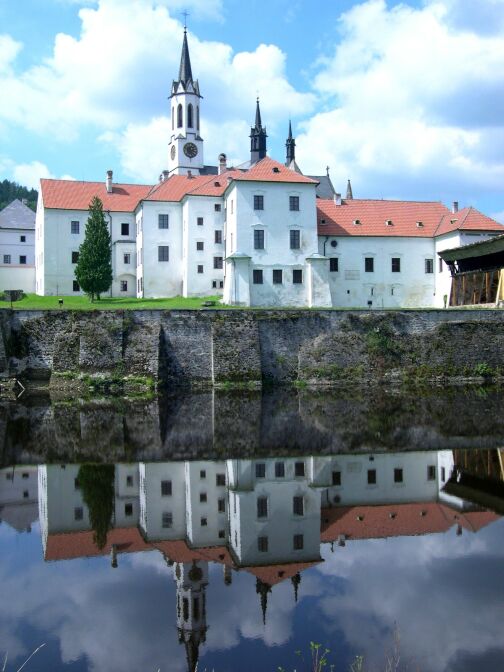 Vyšší Brod - klášter (když ten rybník je takový malý)